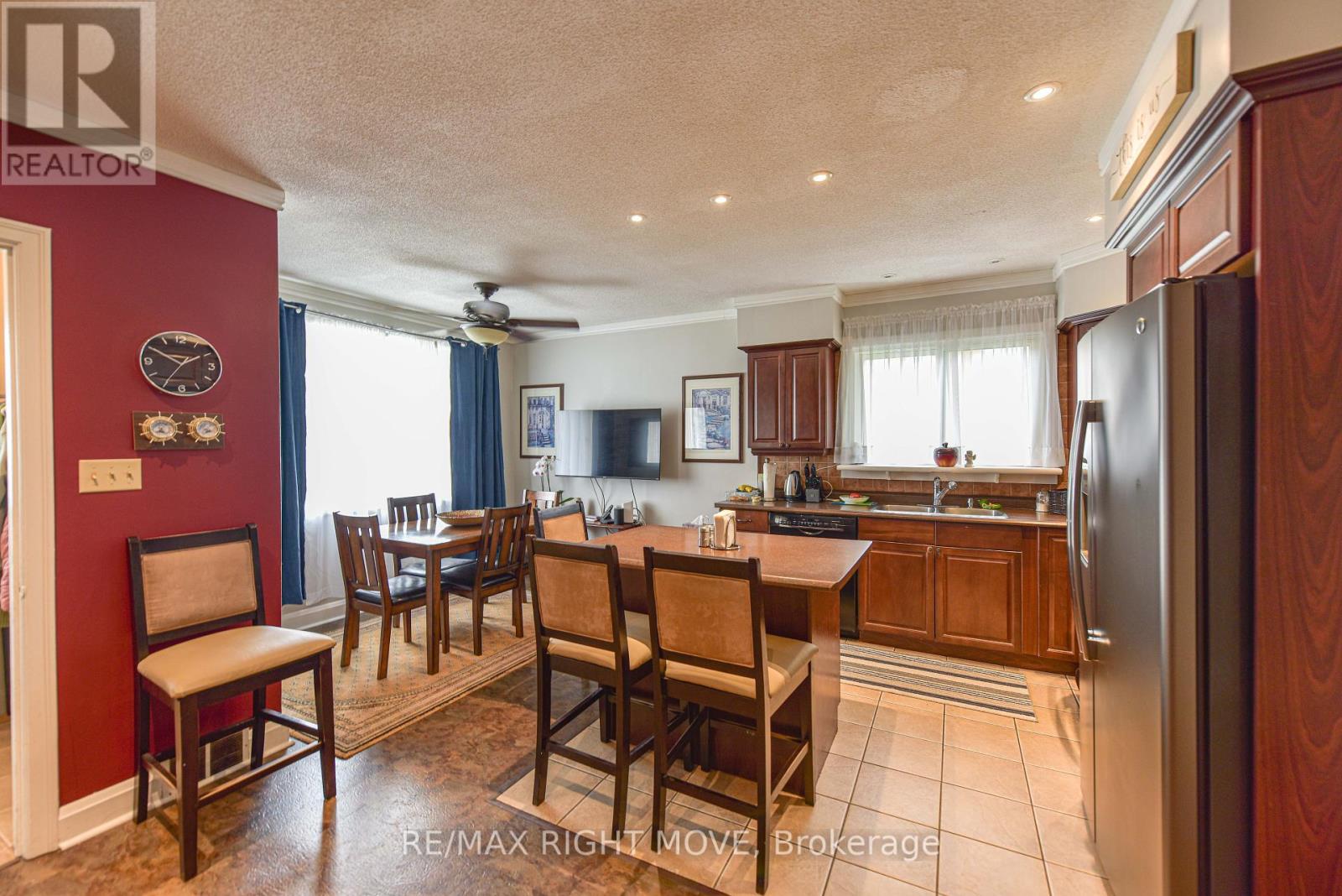 174 Cedar Street, Orillia, Ontario  L3V 2E1 - Photo 12 - S12208782