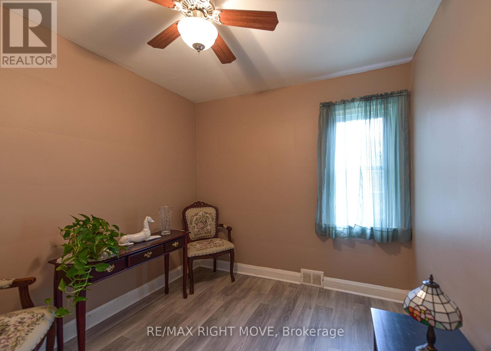 174 Cedar Street, Orillia, Ontario  L3V 2E1 - Photo 21 - S12208782