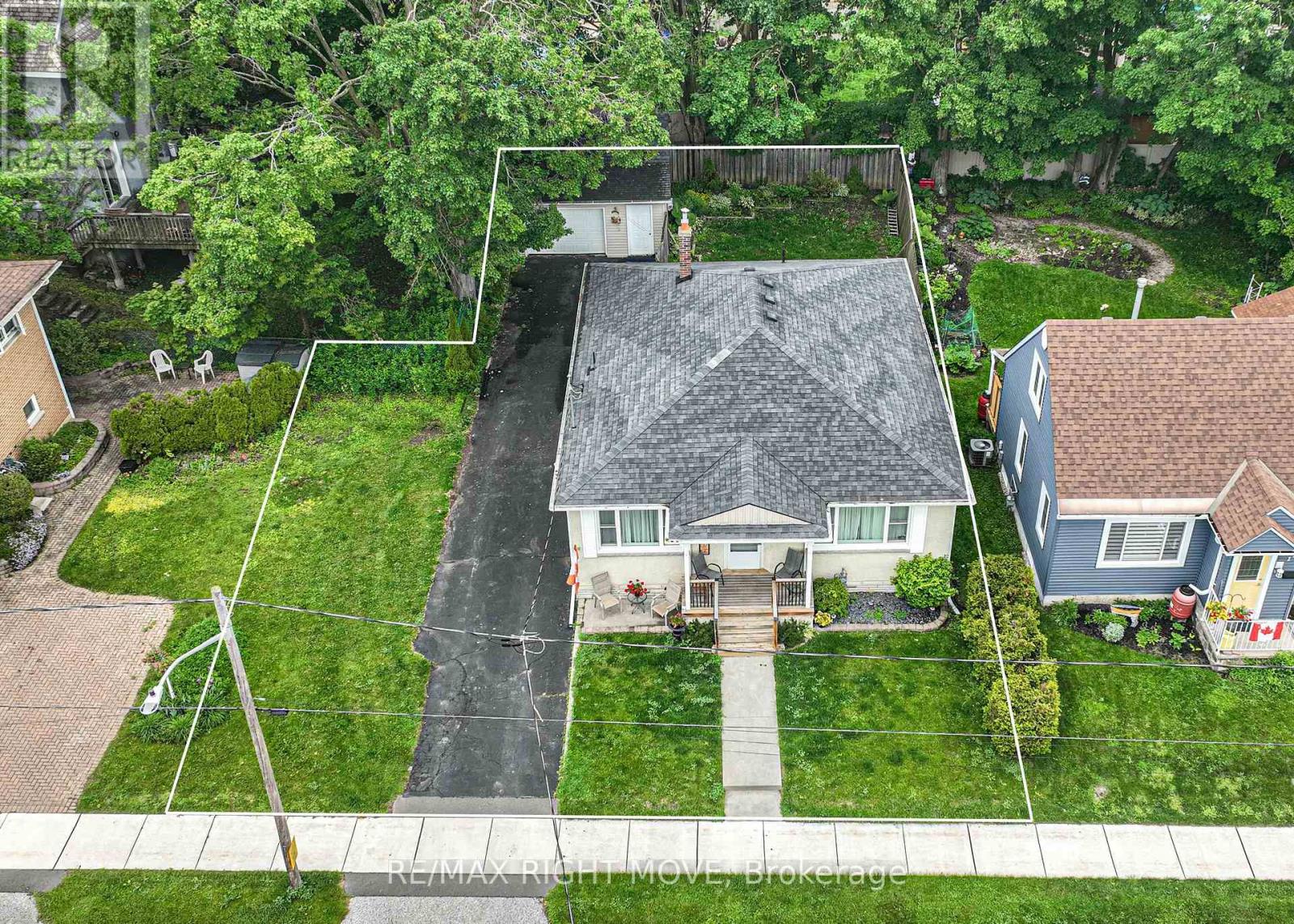 174 Cedar Street, Orillia, Ontario  L3V 2E1 - Photo 6 - S12208782