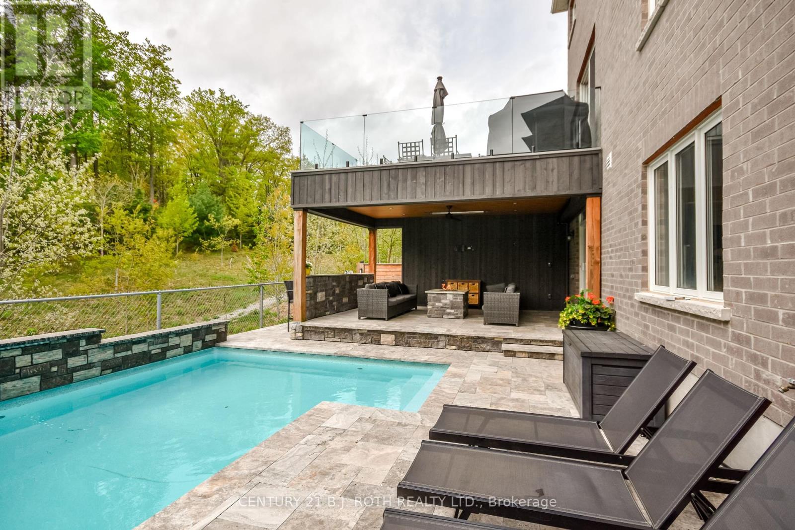 61 MUIRFIELD DRIVE, Barrie, Ontario