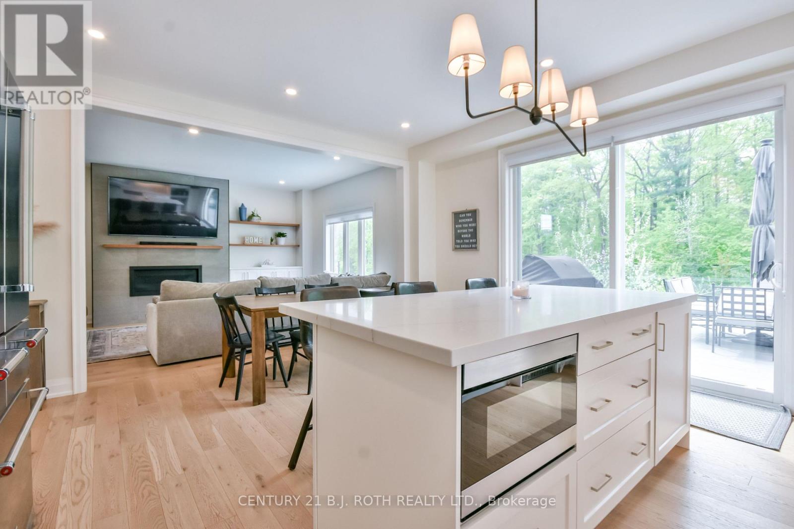 61 Muirfield Drive, Barrie, Ontario  L4N 6J9 - Photo 12 - S12208837