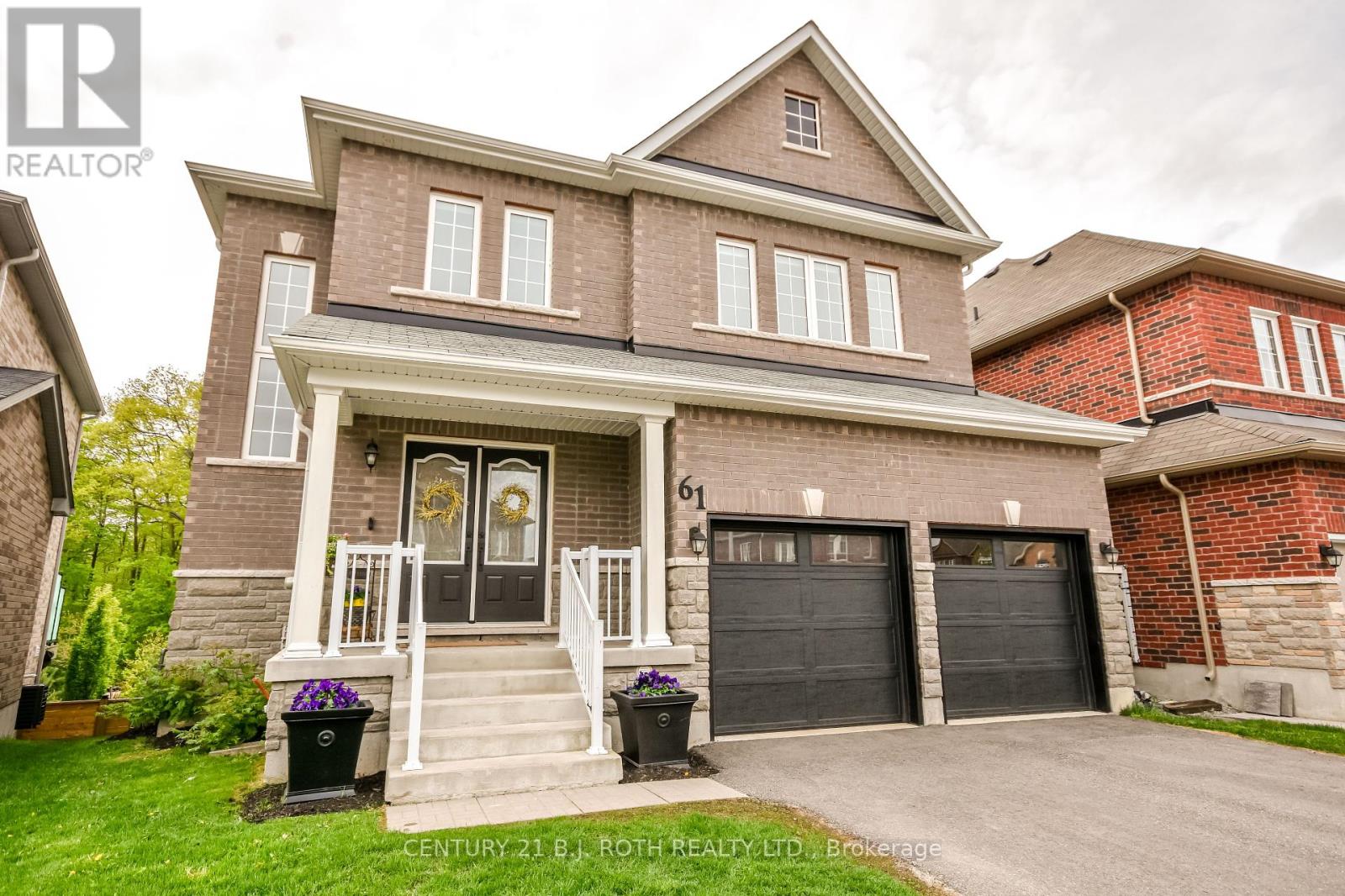 61 Muirfield Drive, Barrie, Ontario  L4N 6J9 - Photo 3 - S12208837
