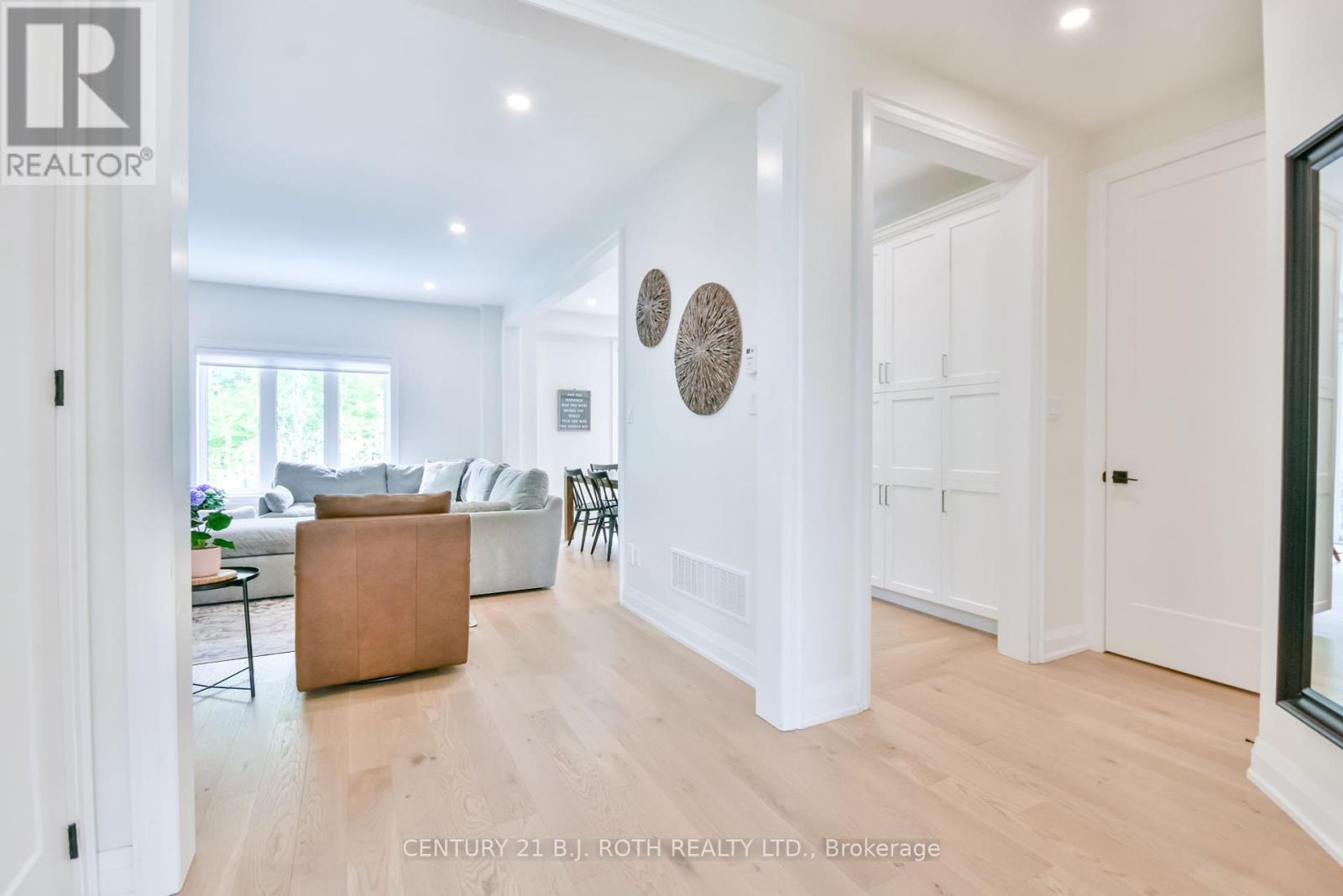 61 Muirfield Drive, Barrie, Ontario  L4N 6J9 - Photo 6 - S12208837