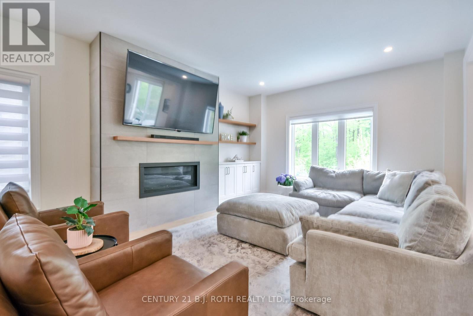 61 Muirfield Drive, Barrie, Ontario  L4N 6J9 - Photo 7 - S12208837