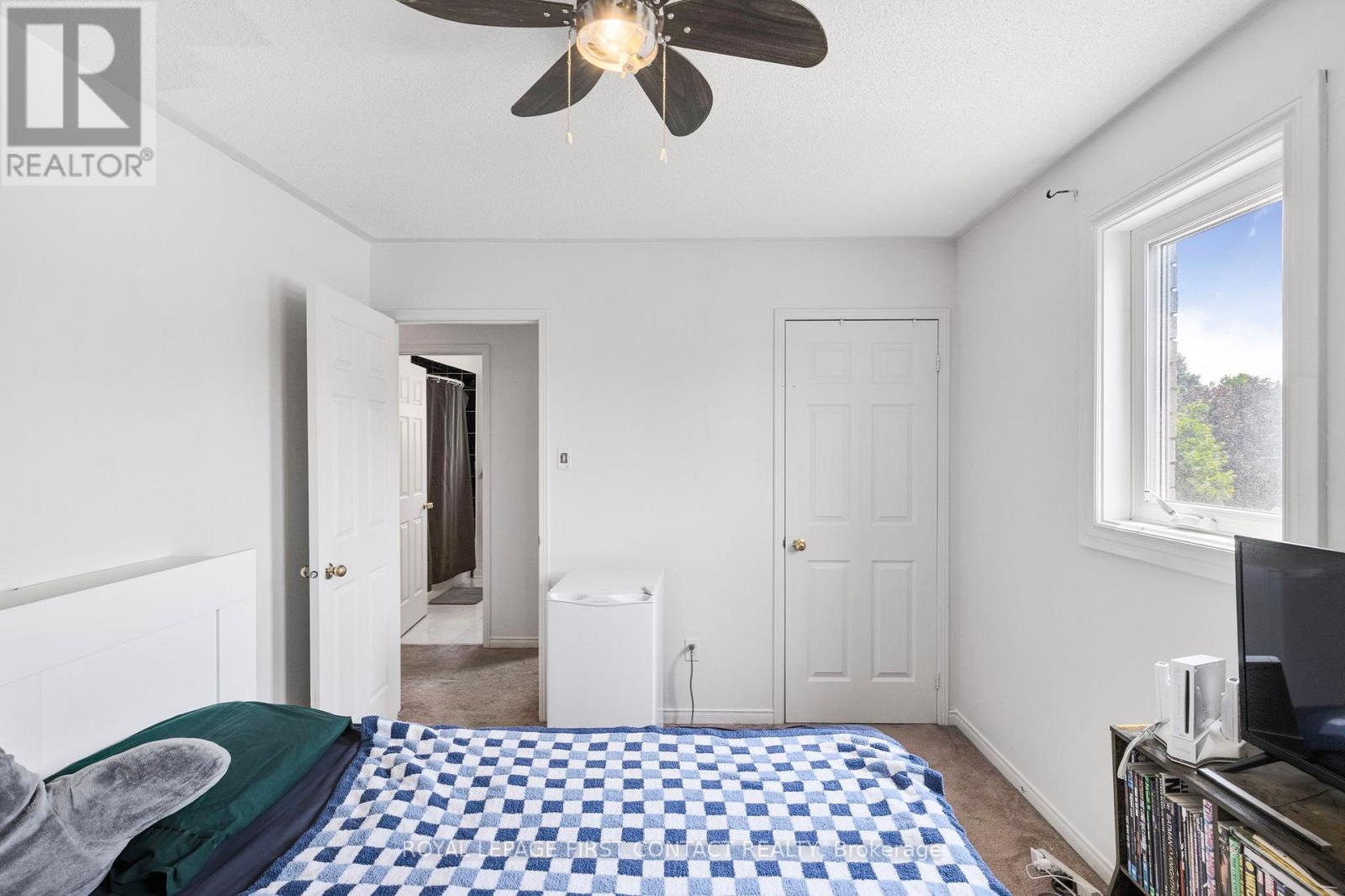 22 Bishop Drive, Barrie, Ontario  L4N 6Y6 - Photo 23 - S12209009