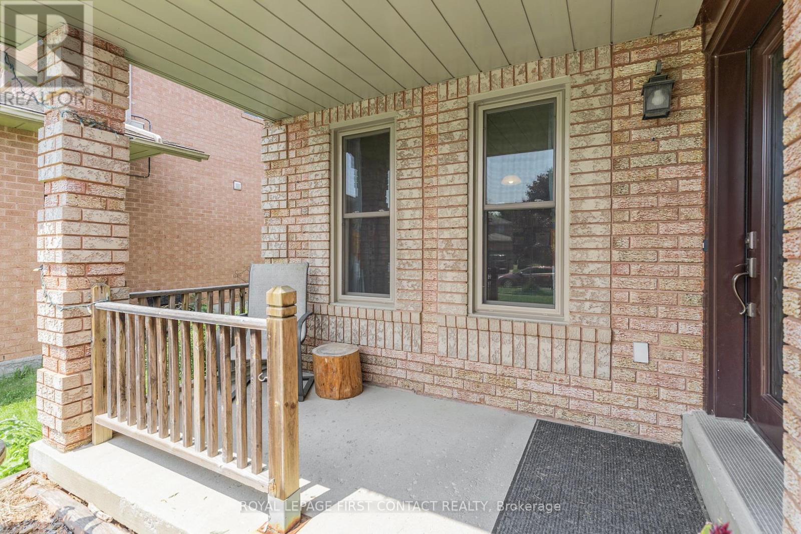 22 Bishop Drive, Barrie, Ontario  L4N 6Y6 - Photo 3 - S12209009