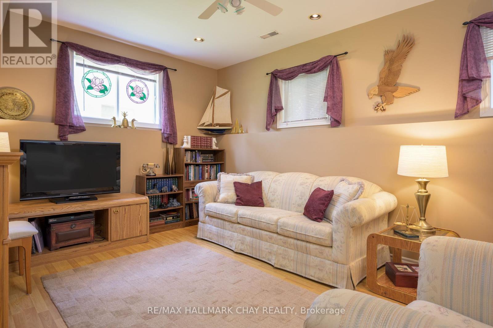 15 Oaktree Court, Wasaga Beach, Ontario  L9Z 2S3 - Photo 16 - S12209026