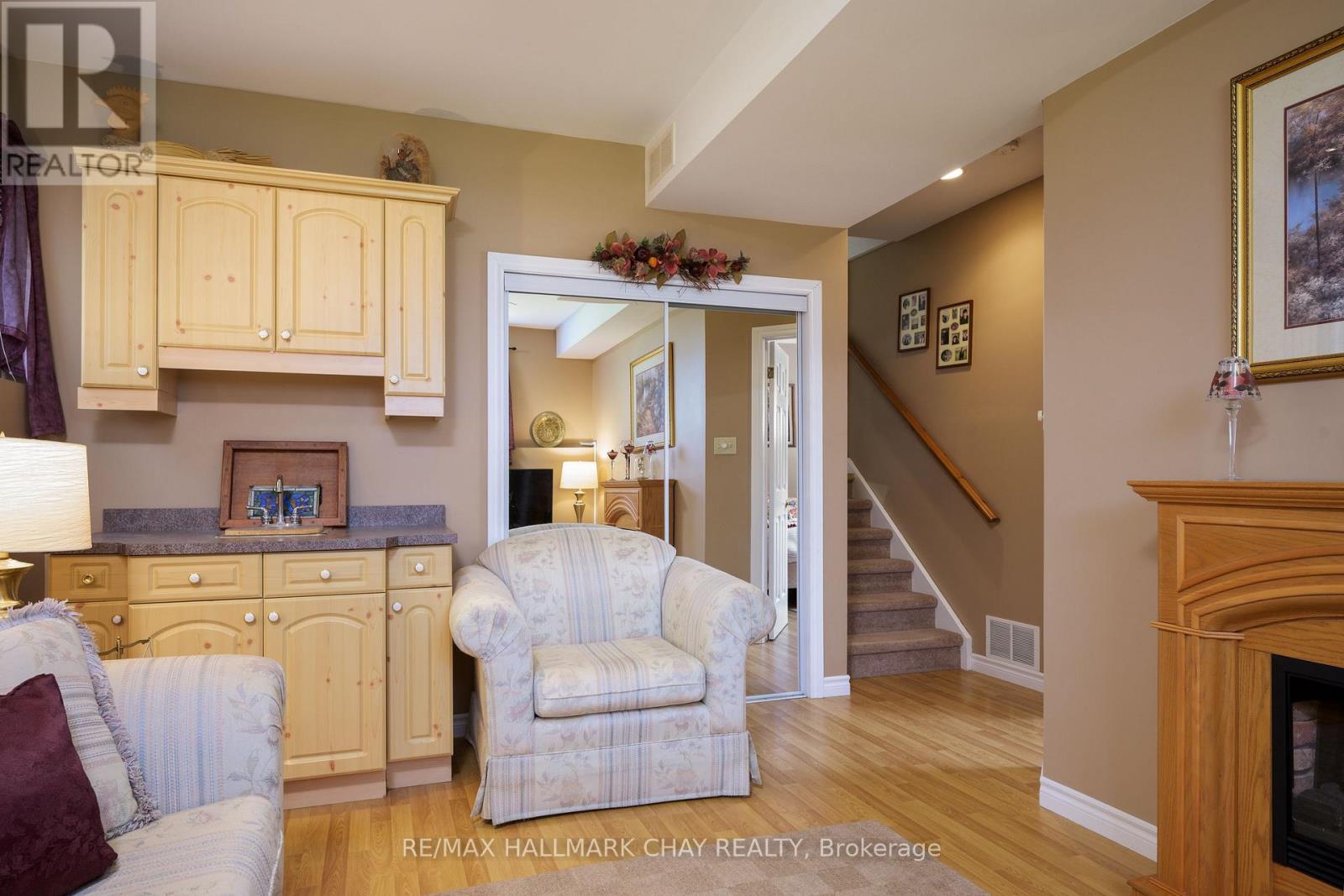 15 Oaktree Court, Wasaga Beach, Ontario  L9Z 2S3 - Photo 17 - S12209026