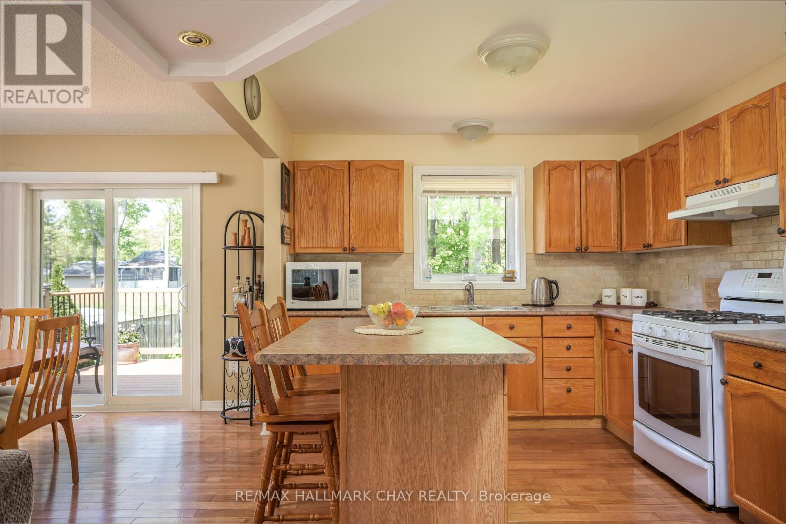 15 Oaktree Court, Wasaga Beach, Ontario  L9Z 2S3 - Photo 25 - S12209026