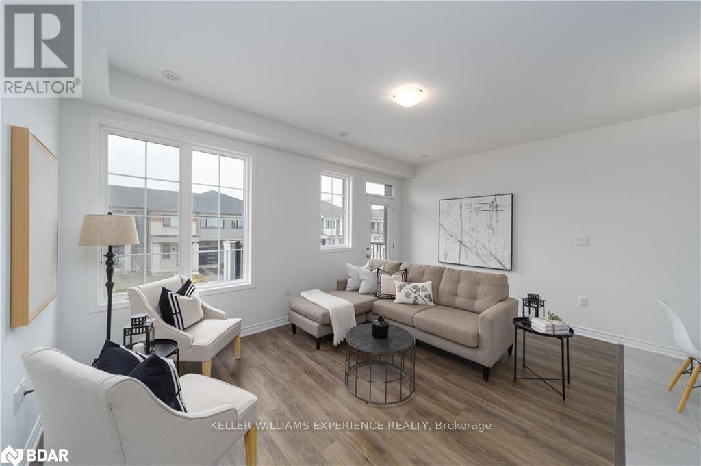 96 Ennerdale Street, Barrie, Ontario  L8J 1A4 - Photo 10 - S12209035