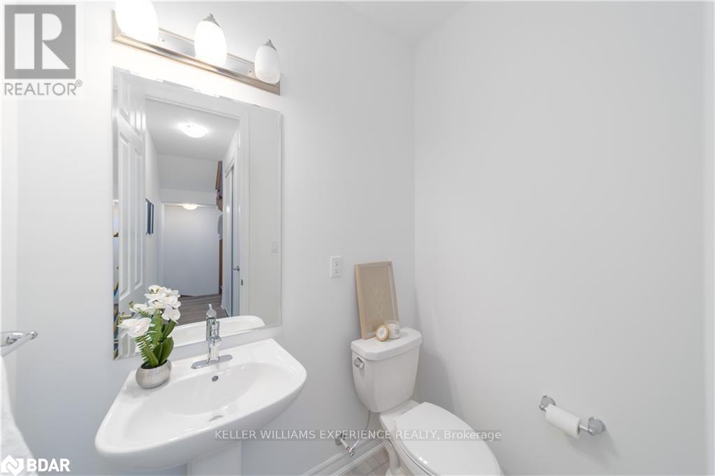 96 Ennerdale Street, Barrie, Ontario  L8J 1A4 - Photo 13 - S12209035