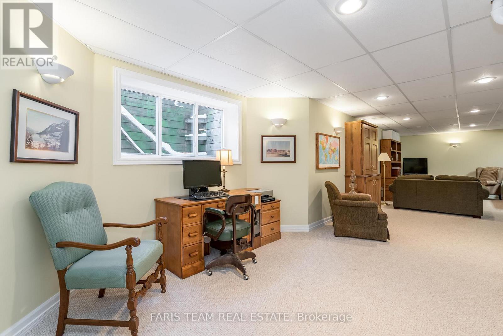 220 Gilwood Park Drive, Penetanguishene, Ontario  L9M 1Z6 - Photo 19 - S12209060