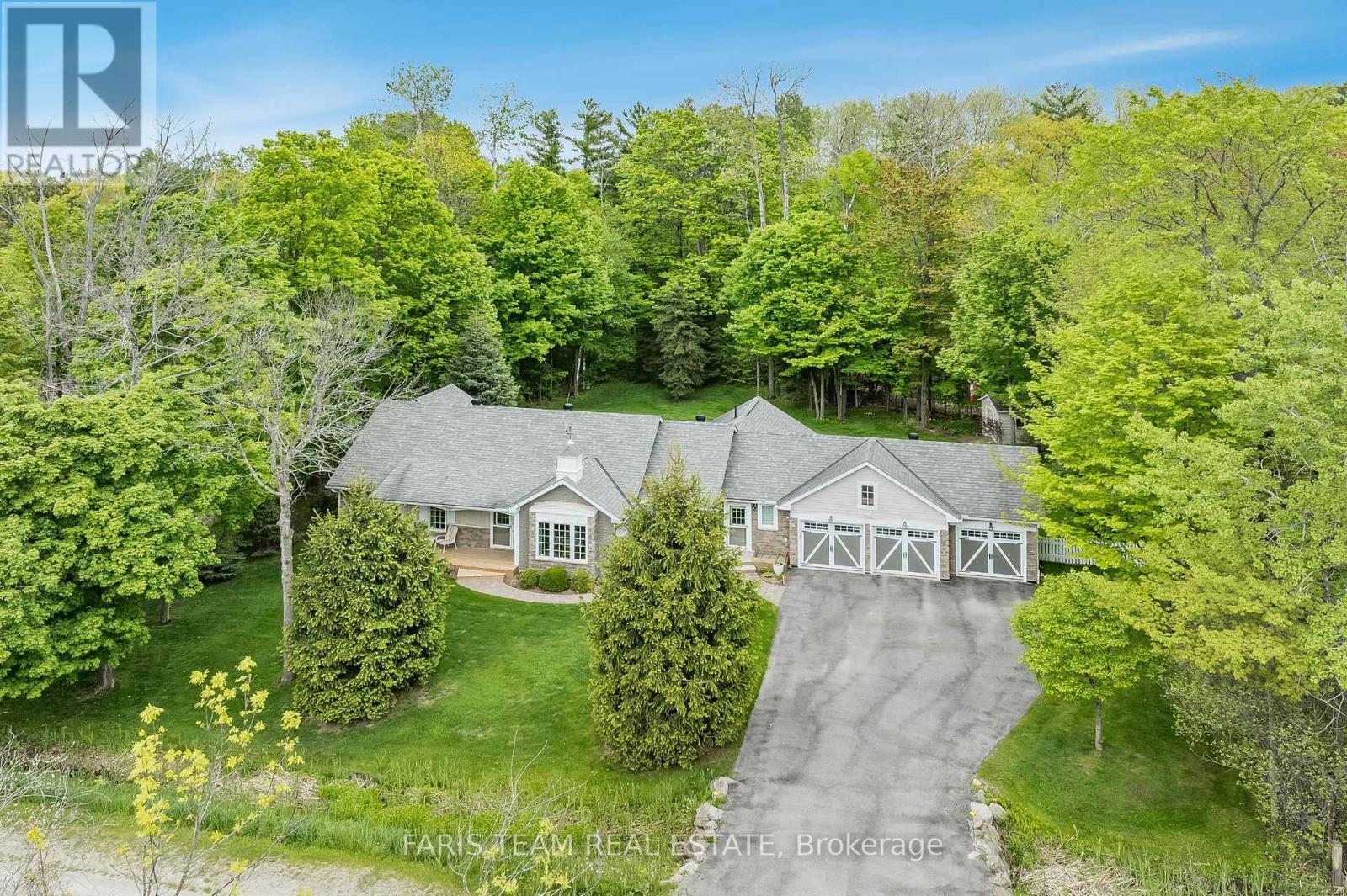 220 Gilwood Park Drive, Penetanguishene, Ontario  L9M 1Z6 - Photo 30 - S12209060