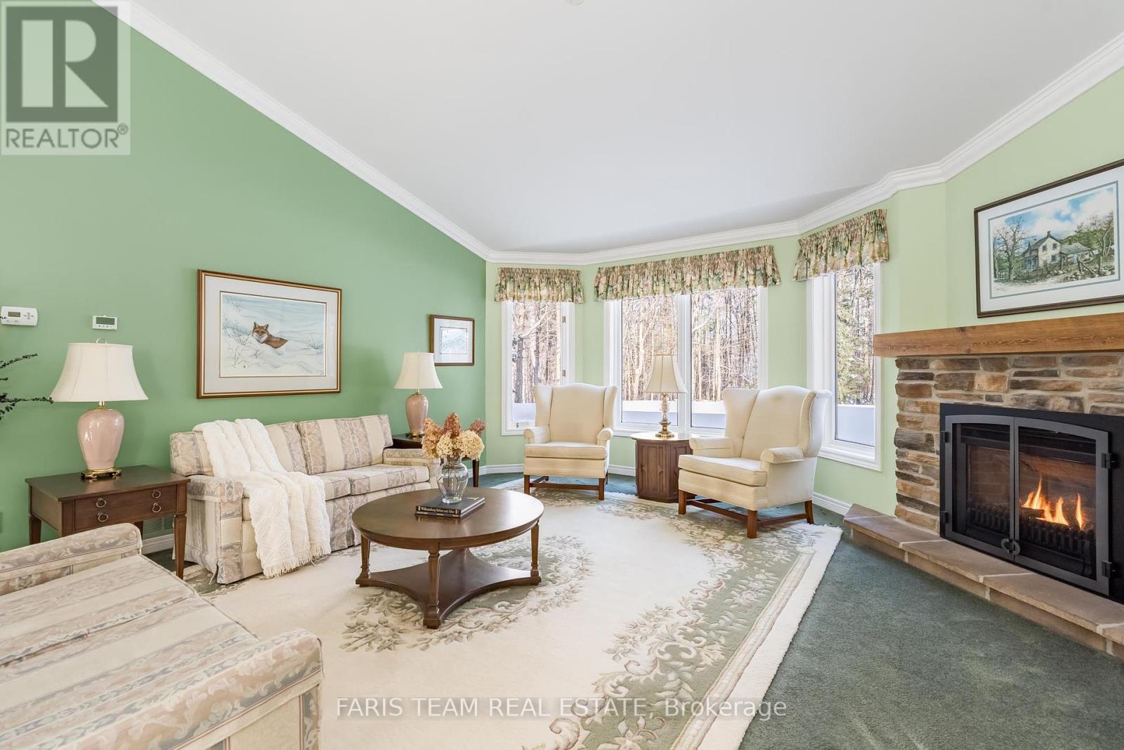 220 Gilwood Park Drive, Penetanguishene, Ontario  L9M 1Z6 - Photo 9 - S12209060