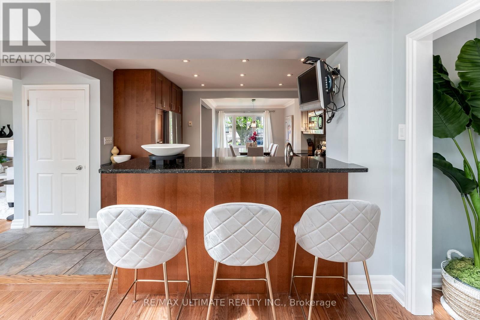 69 Midland Avenue, Toronto, Ontario  M1N 3Z8 - Photo 10 - E12206437