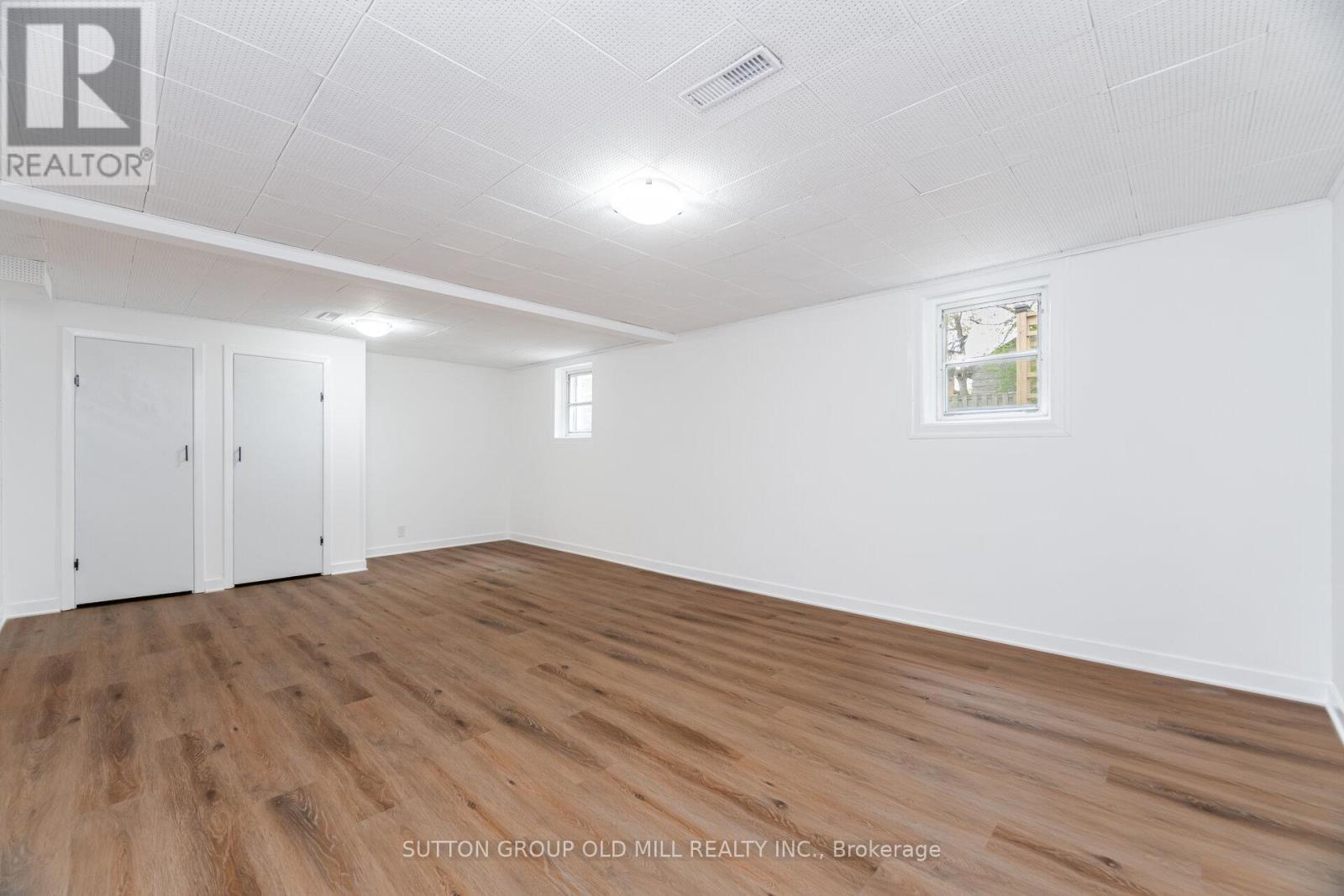 112 North Carson Street, Toronto, Ontario  M8W 4C8 - Photo 30 - W12158127