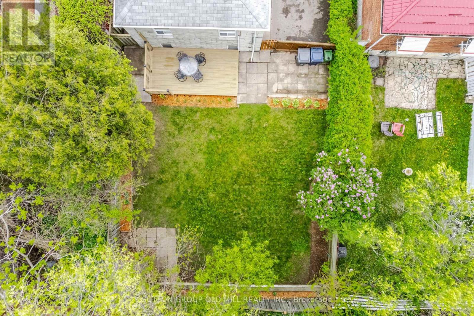 112 North Carson Street, Toronto, Ontario  M8W 4C8 - Photo 42 - W12158127
