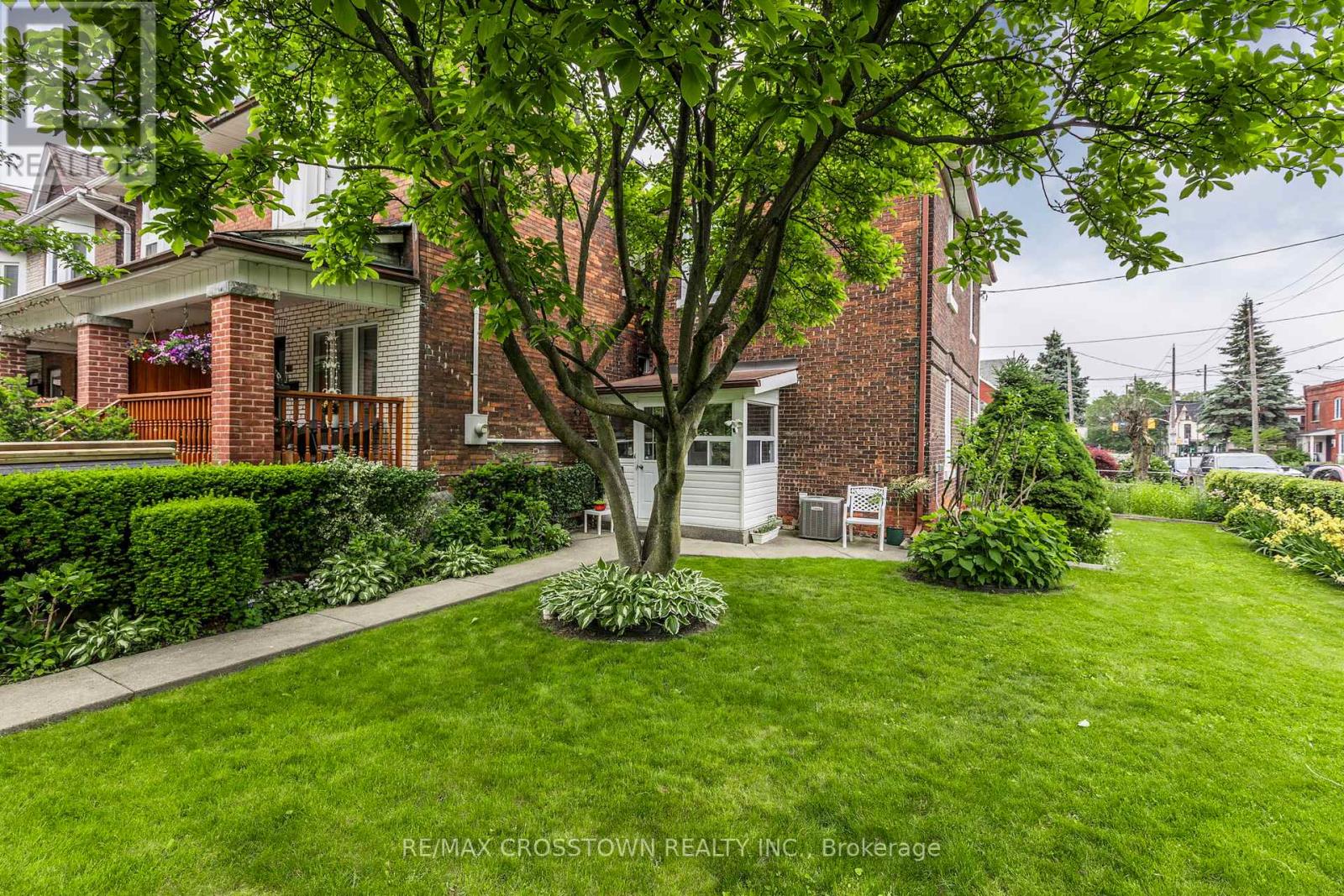 35 Edith Avenue, Toronto, Ontario  M6P 3T5 - Photo 42 - W12207274