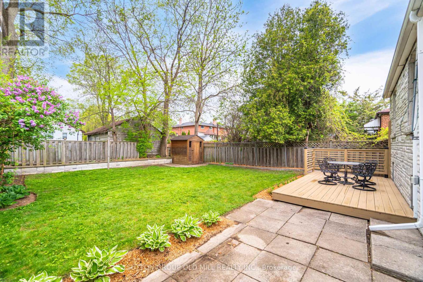 112 North Carson Street, Toronto, Ontario  M8W 4C8 - Photo 36 - W12158127