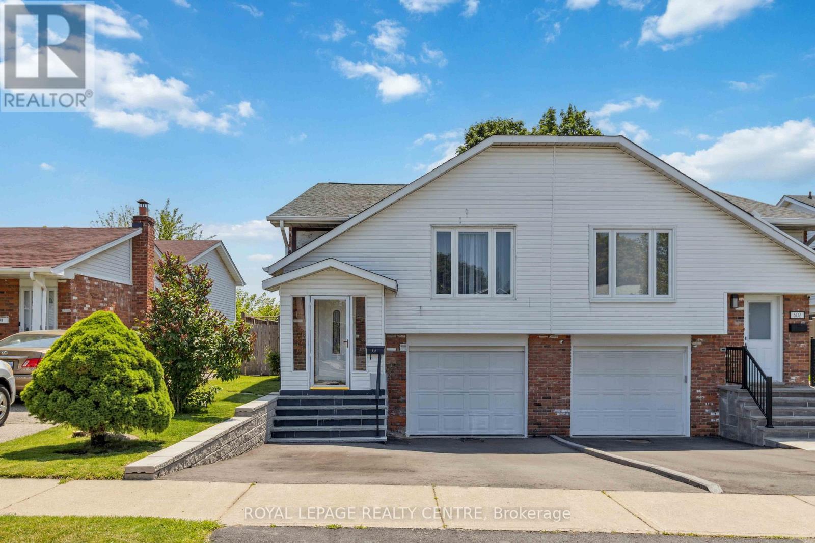 504 Galedowns Court, Mississauga, Ontario  L5A 3H9 - Photo 1 - W12191691