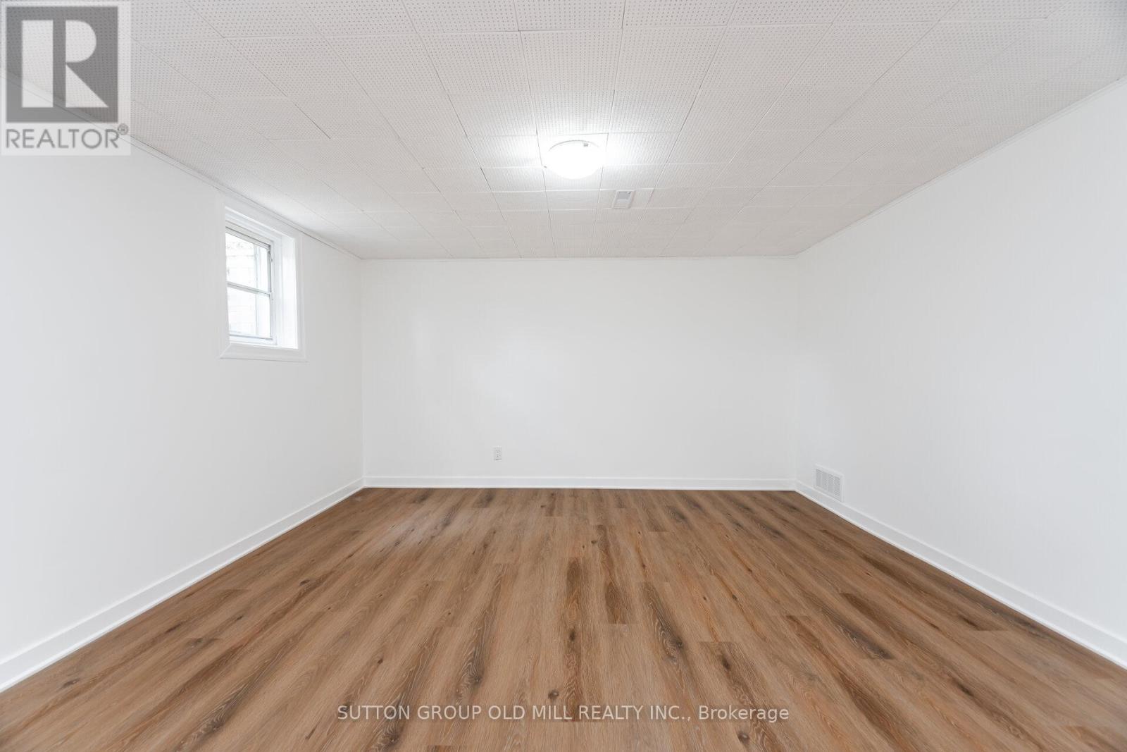 112 North Carson Street, Toronto, Ontario  M8W 4C8 - Photo 29 - W12158127