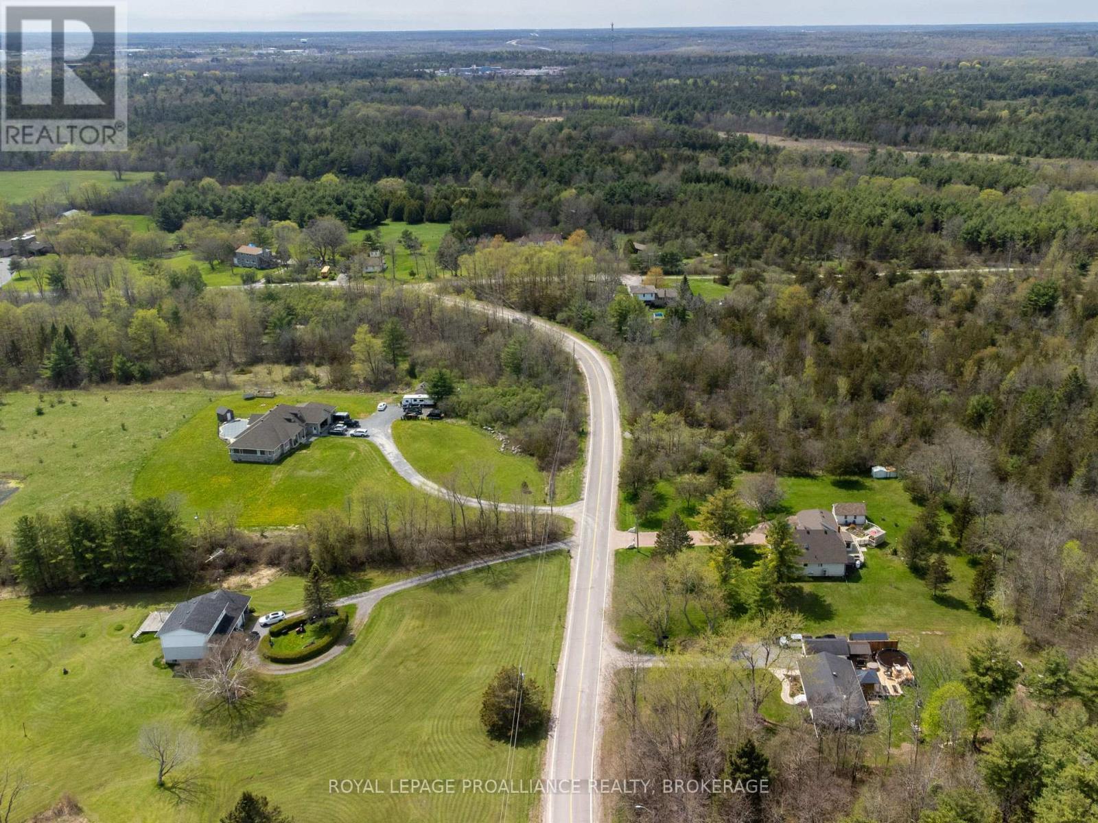 1685 Sunnyside Road, Kingston (City North Of 401), Ontario  K7L 4V4 - Photo 10 - X12209322
