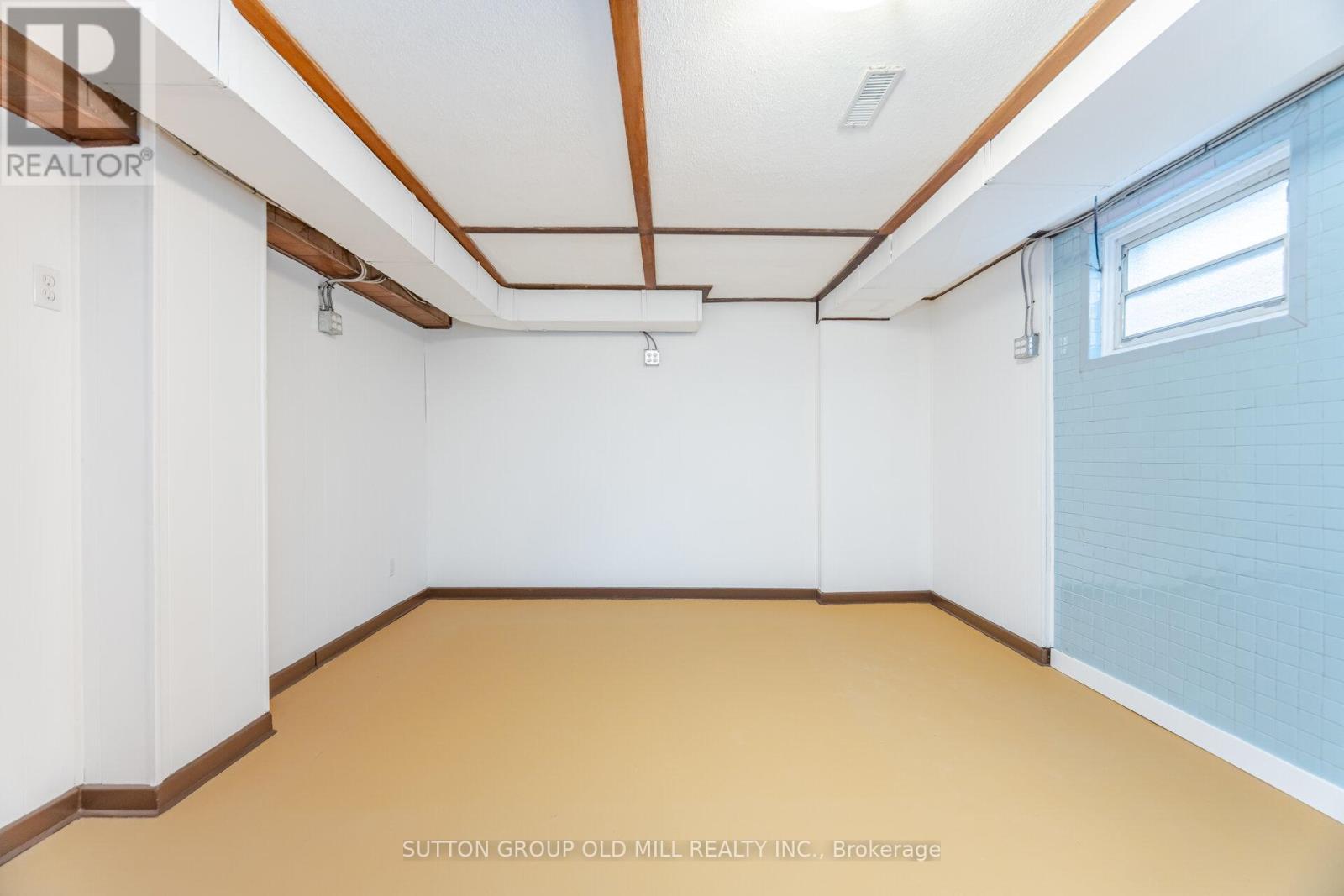 112 North Carson Street, Toronto, Ontario  M8W 4C8 - Photo 33 - W12158127