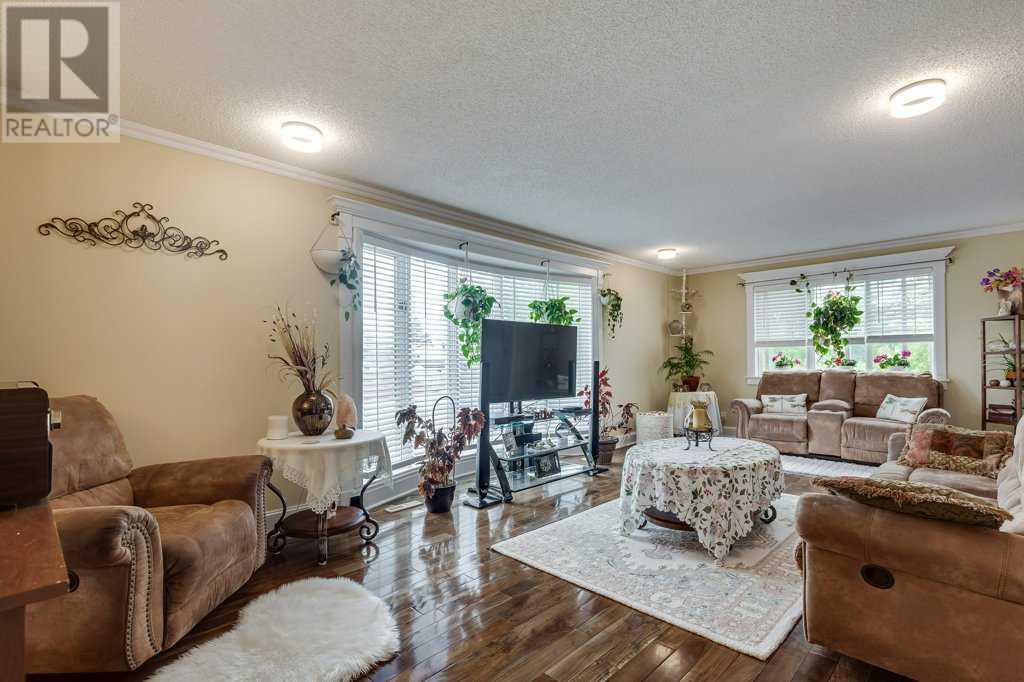 165 Rupert Crescent, Red Deer, Alberta  T4P 2Y9 - Photo 5 - A2223357