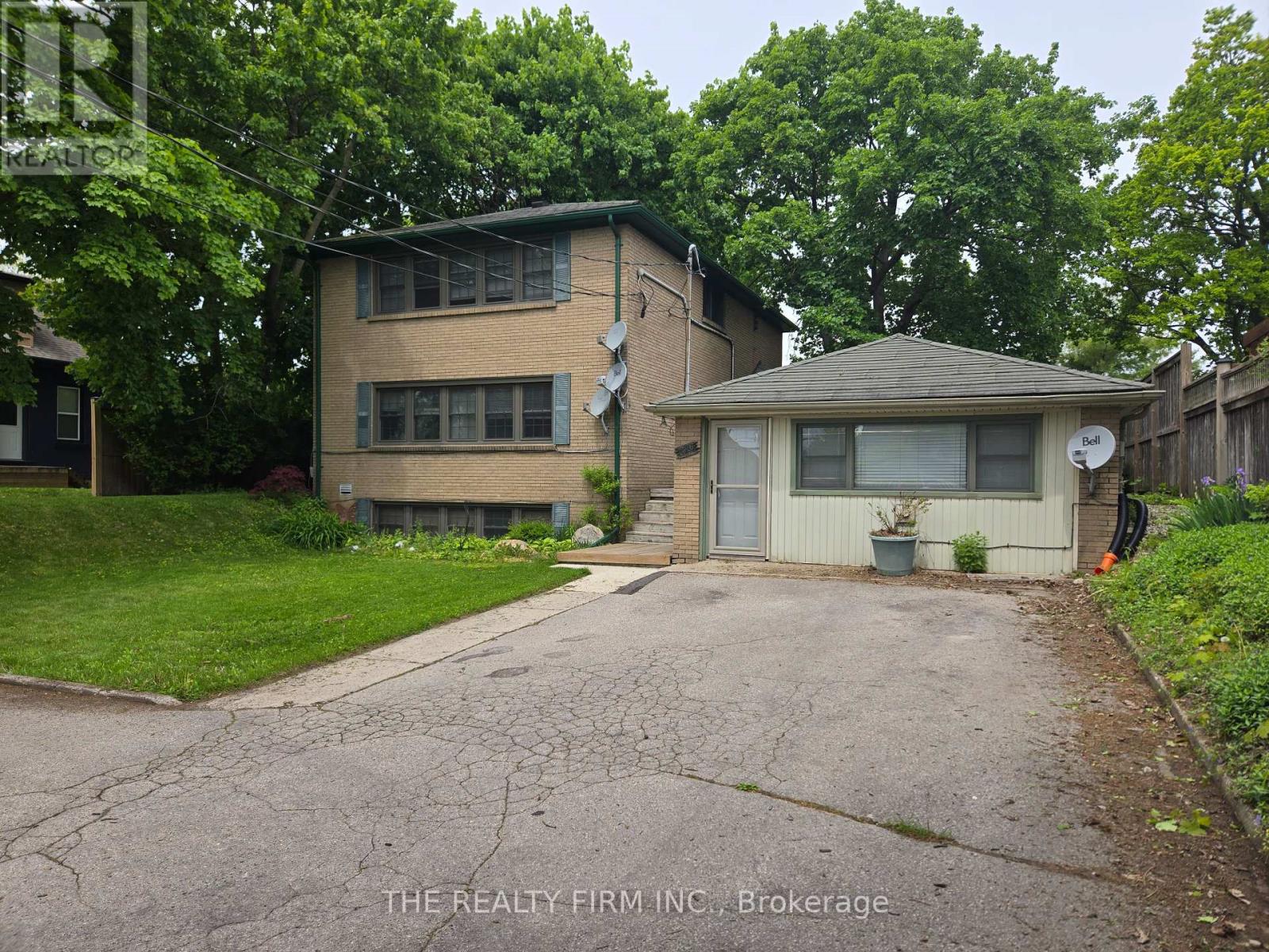 7076 Longwoods Road
