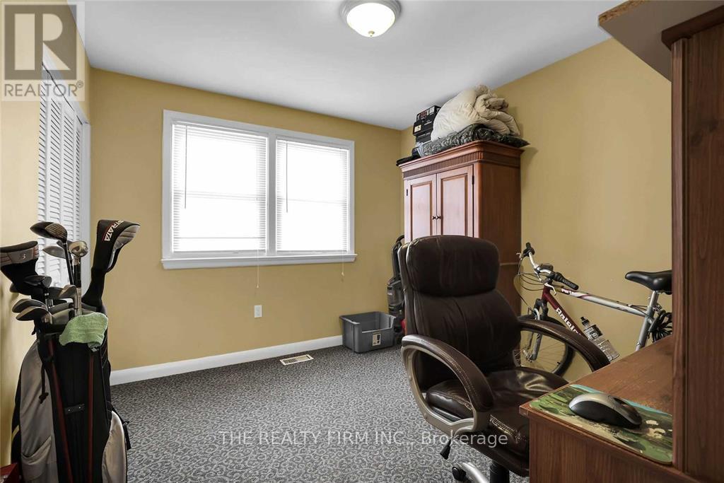 Photo 14 of 36 for 7076 Longwoods Road