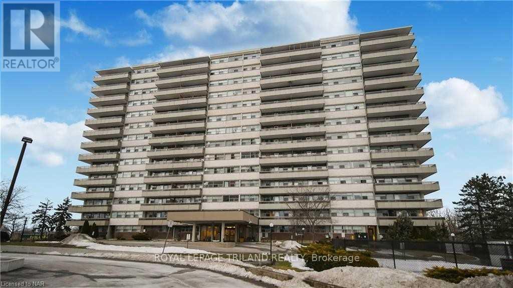 901 - 215 Glenridge Avenue, St. Catharines, Ontario  L2T 3J7 - Photo 2 - X12209303