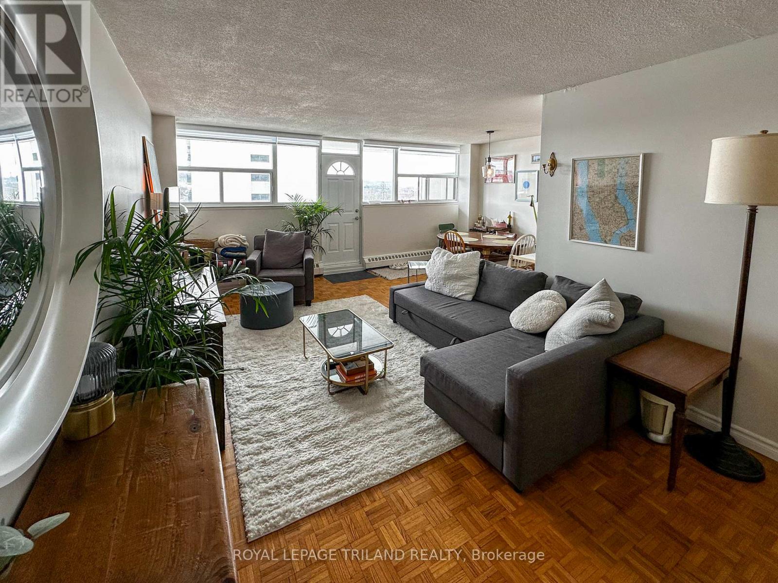 901 - 215 Glenridge Avenue, St. Catharines, Ontario  L2T 3J7 - Photo 3 - X12209303