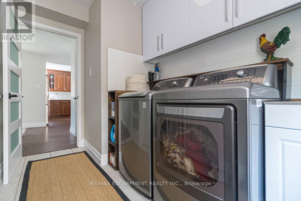 47 Ryans Way, Hamilton, Ontario  L8B 1B4 - Photo 12 - X12204031