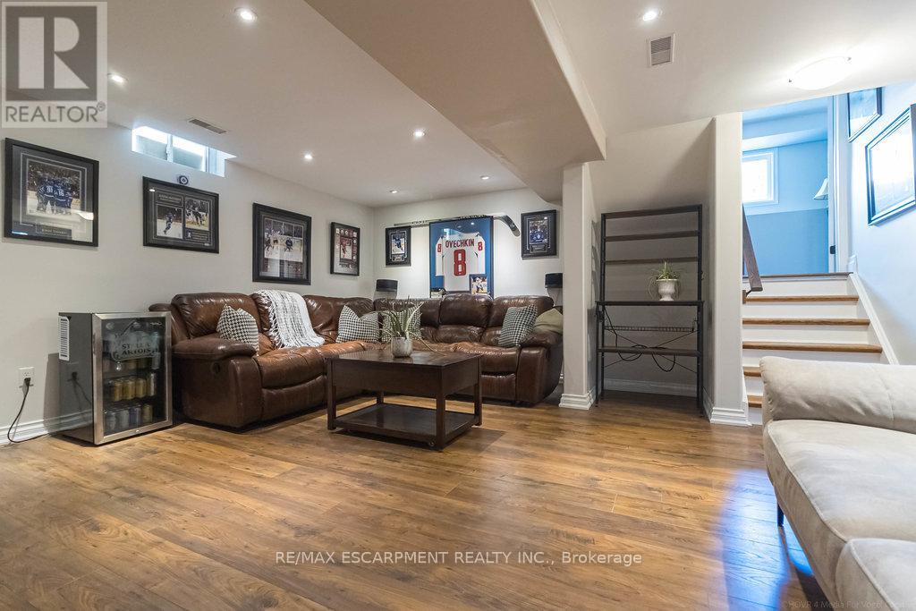 47 Ryans Way, Hamilton, Ontario  L8B 1B4 - Photo 31 - X12204031