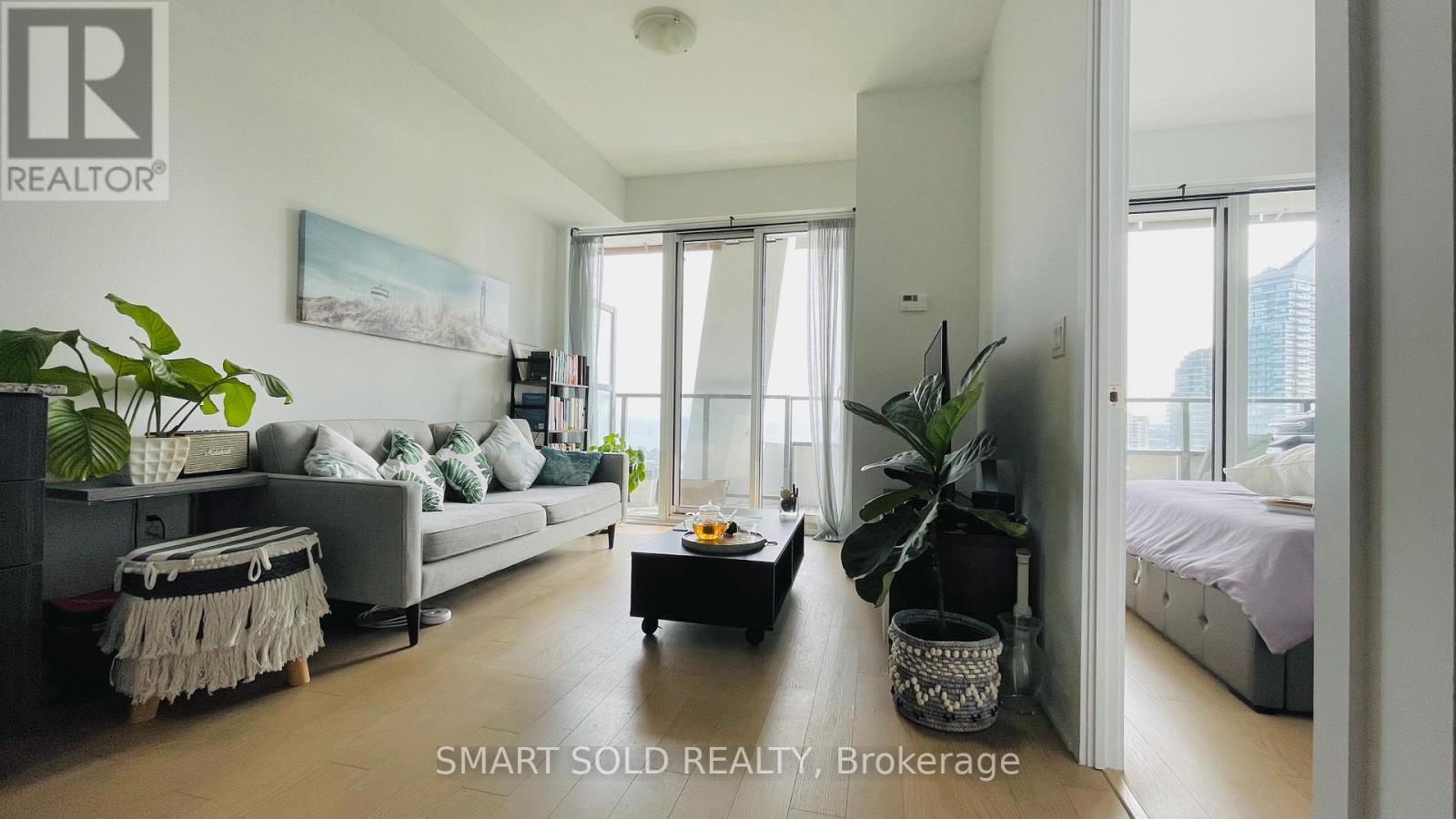 2419 - 30 SHORE BREEZE DRIVE, Toronto, Ontario