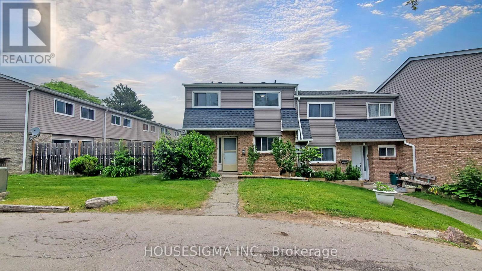56 - 2050 UPPER MIDDLE ROAD, Burlington, Ontario
