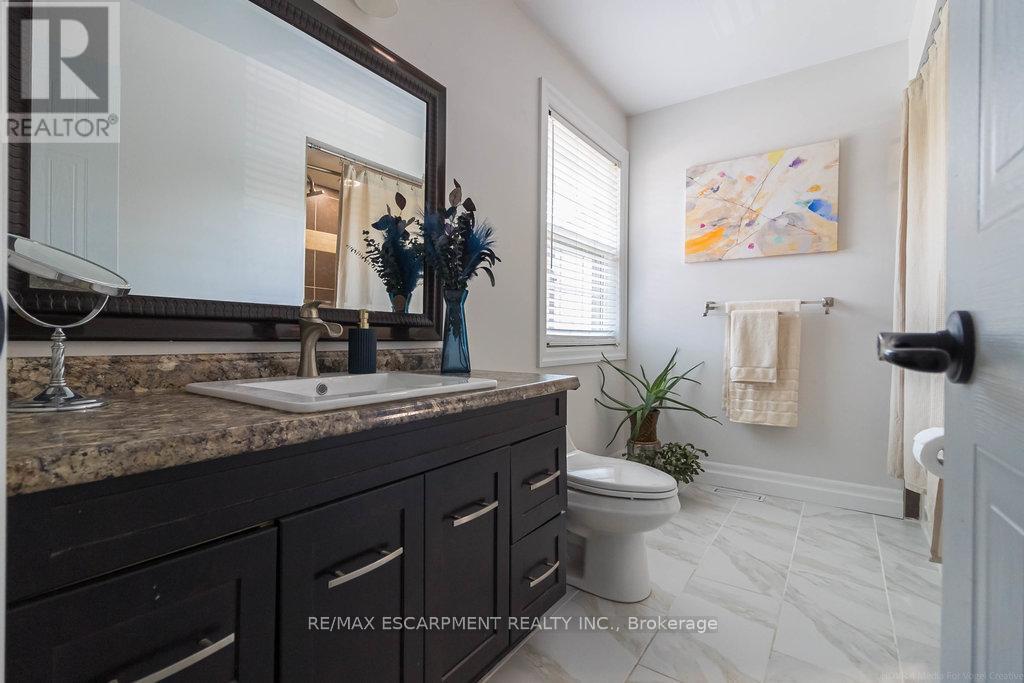 47 Ryans Way, Hamilton, Ontario  L8B 1B4 - Photo 26 - X12204031