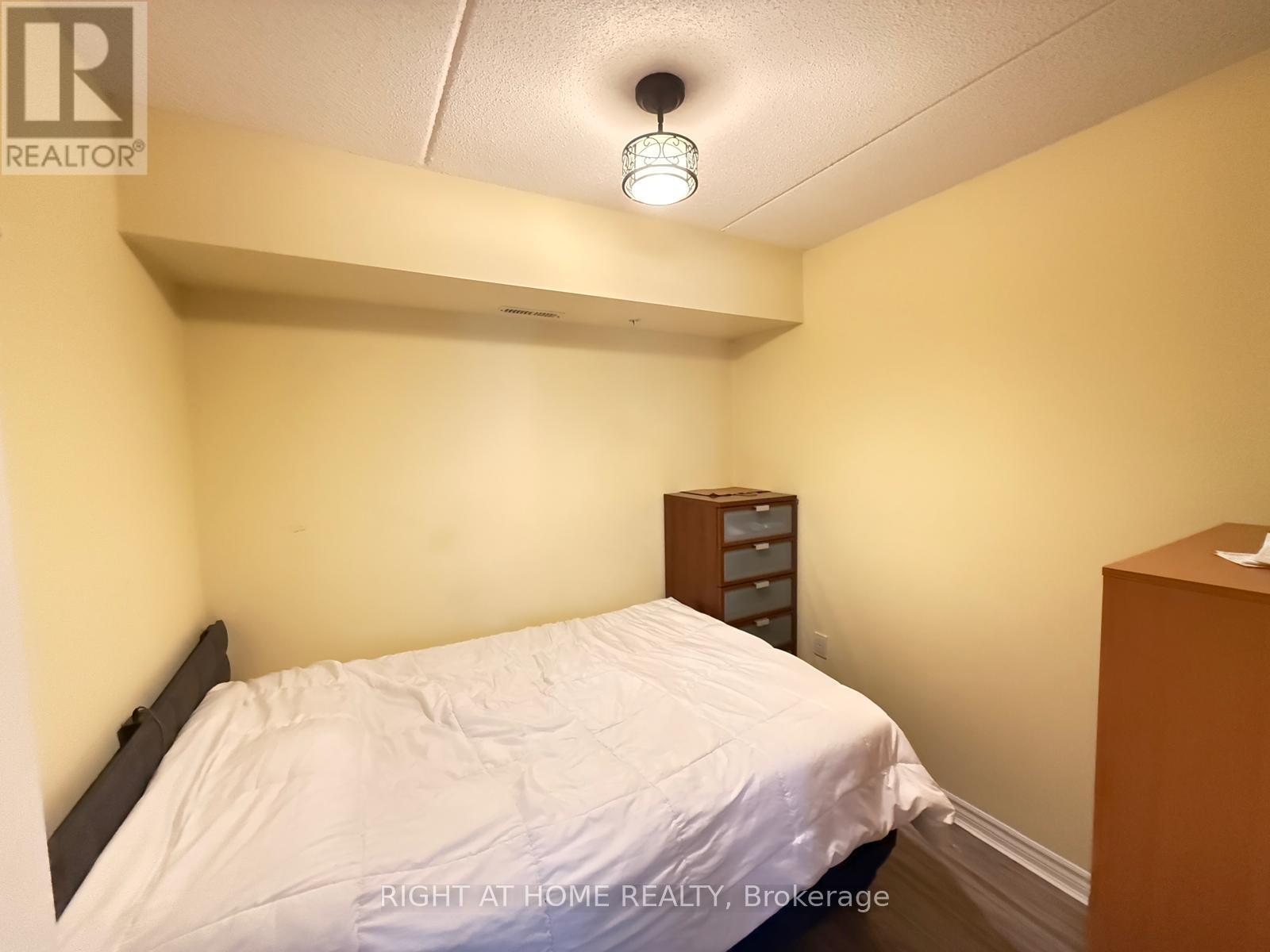 206 - 1340 Main Street E, Milton, Ontario  L9T 7S6 - Photo 7 - W12208801