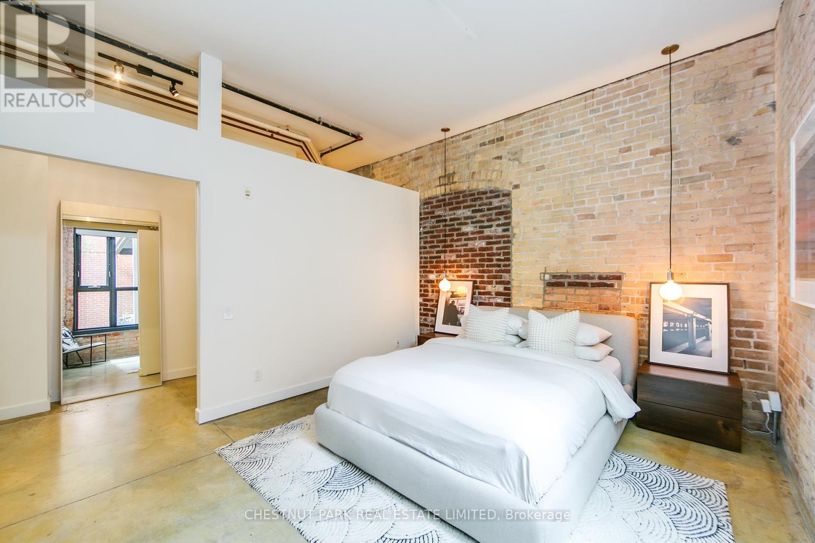 303 - 363 Sorauren Avenue, Toronto, Ontario  M6R 3C1 - Photo 6 - W12208825