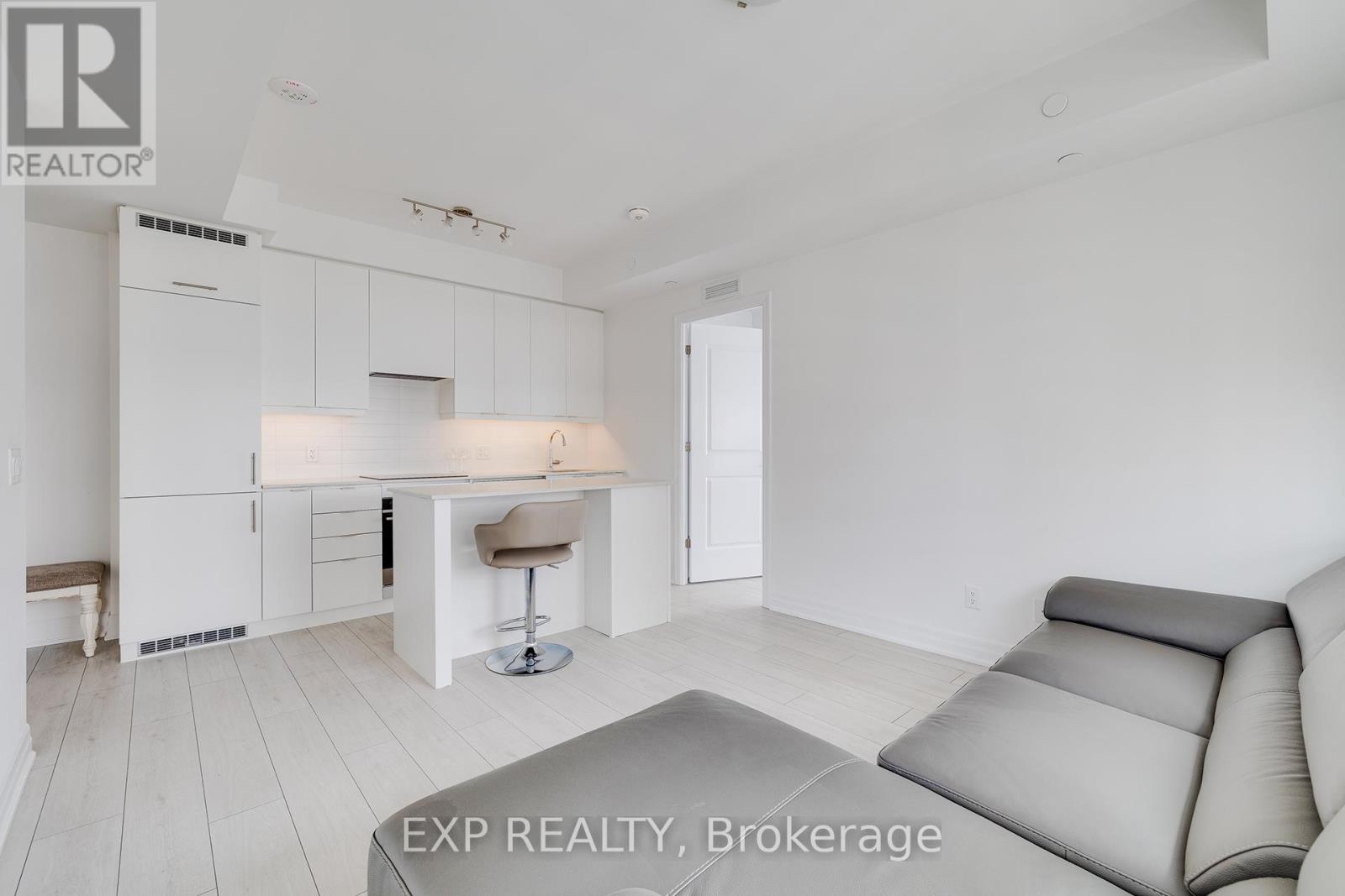 2508 - 30 Elm Drive W, Mississauga, Ontario  L5B 0N6 - Photo 12 - W12208826