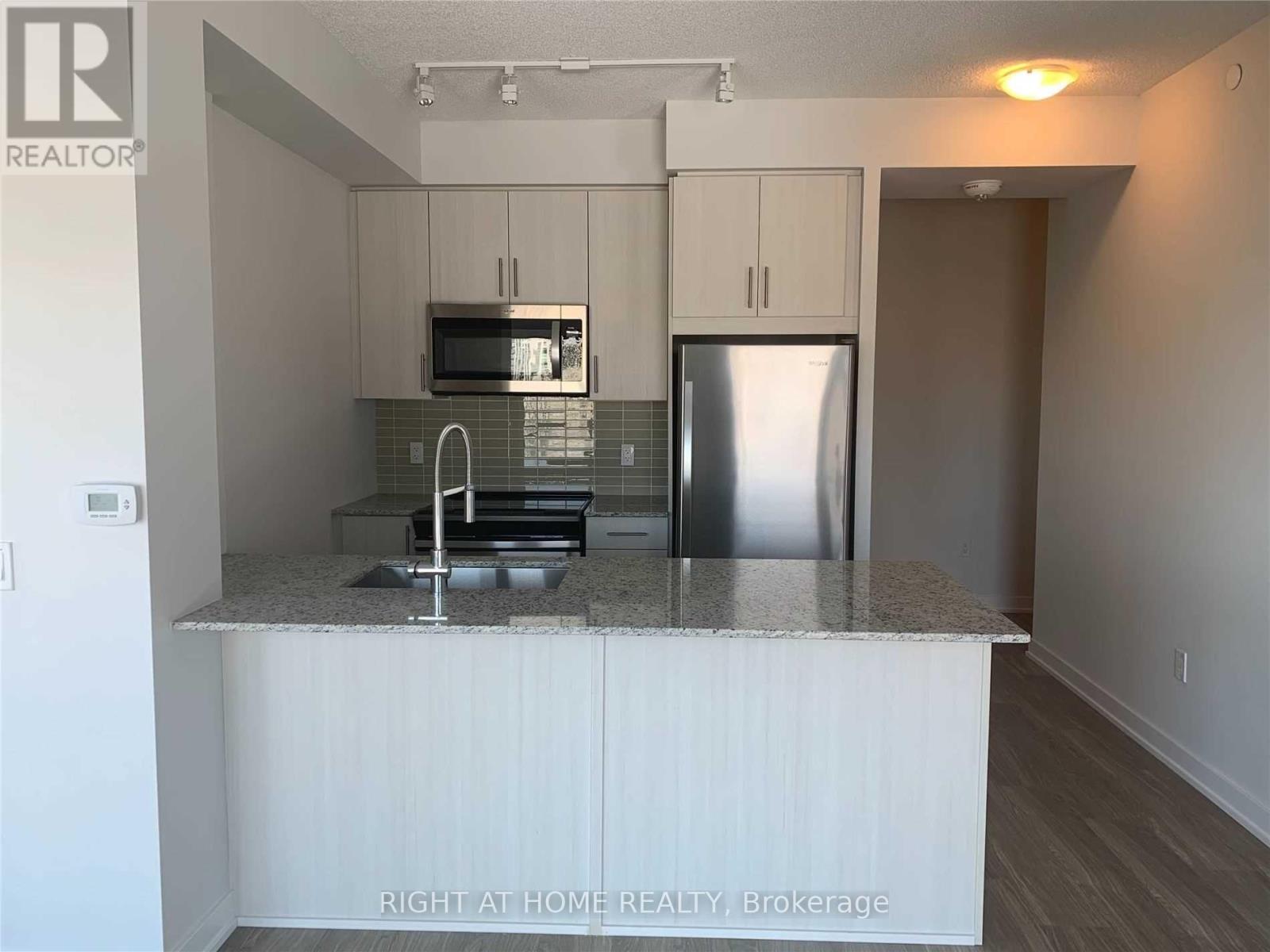 1704 - 4085 Parkside Village Drive, Mississauga, Ontario  L5B 0K8 - Photo 16 - W12208853