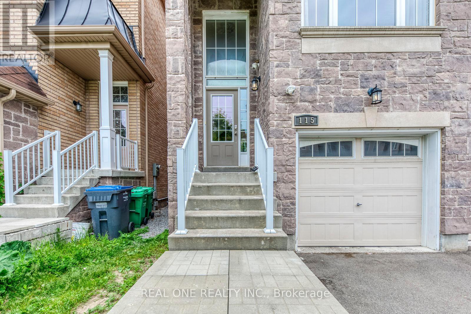 115 Preston Meadow Avenue, Mississauga, Ontario  L4Z 0C3 - Photo 3 - W12208865