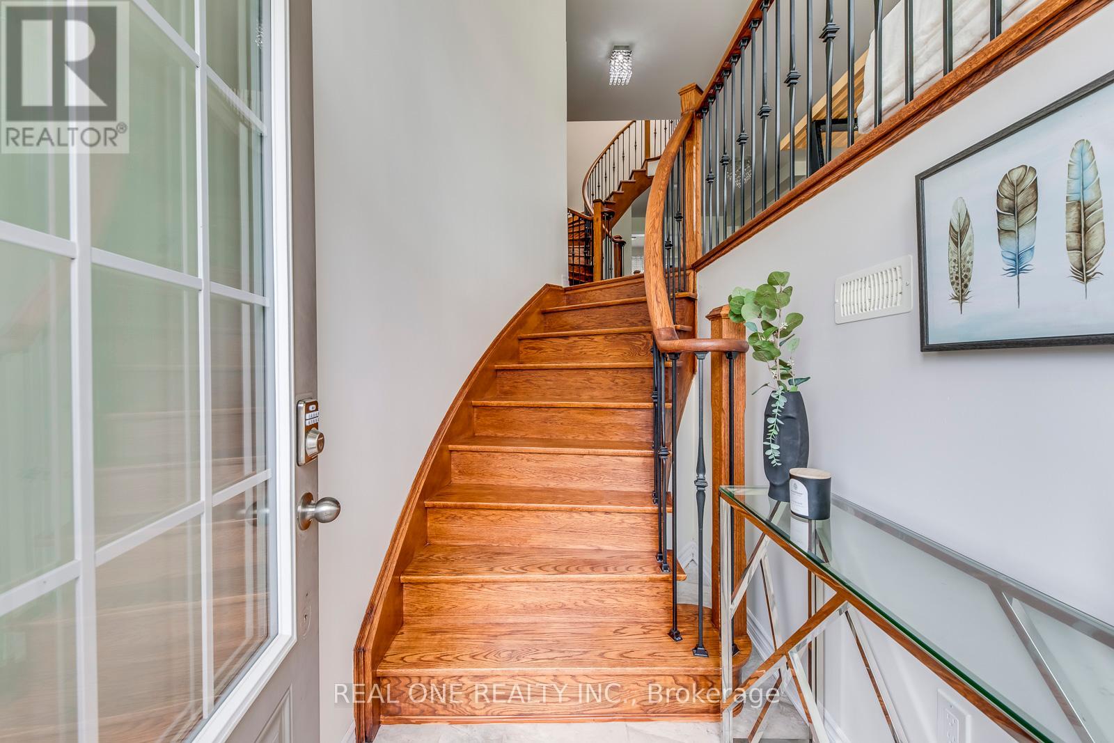 115 Preston Meadow Avenue, Mississauga, Ontario  L4Z 0C3 - Photo 4 - W12208865