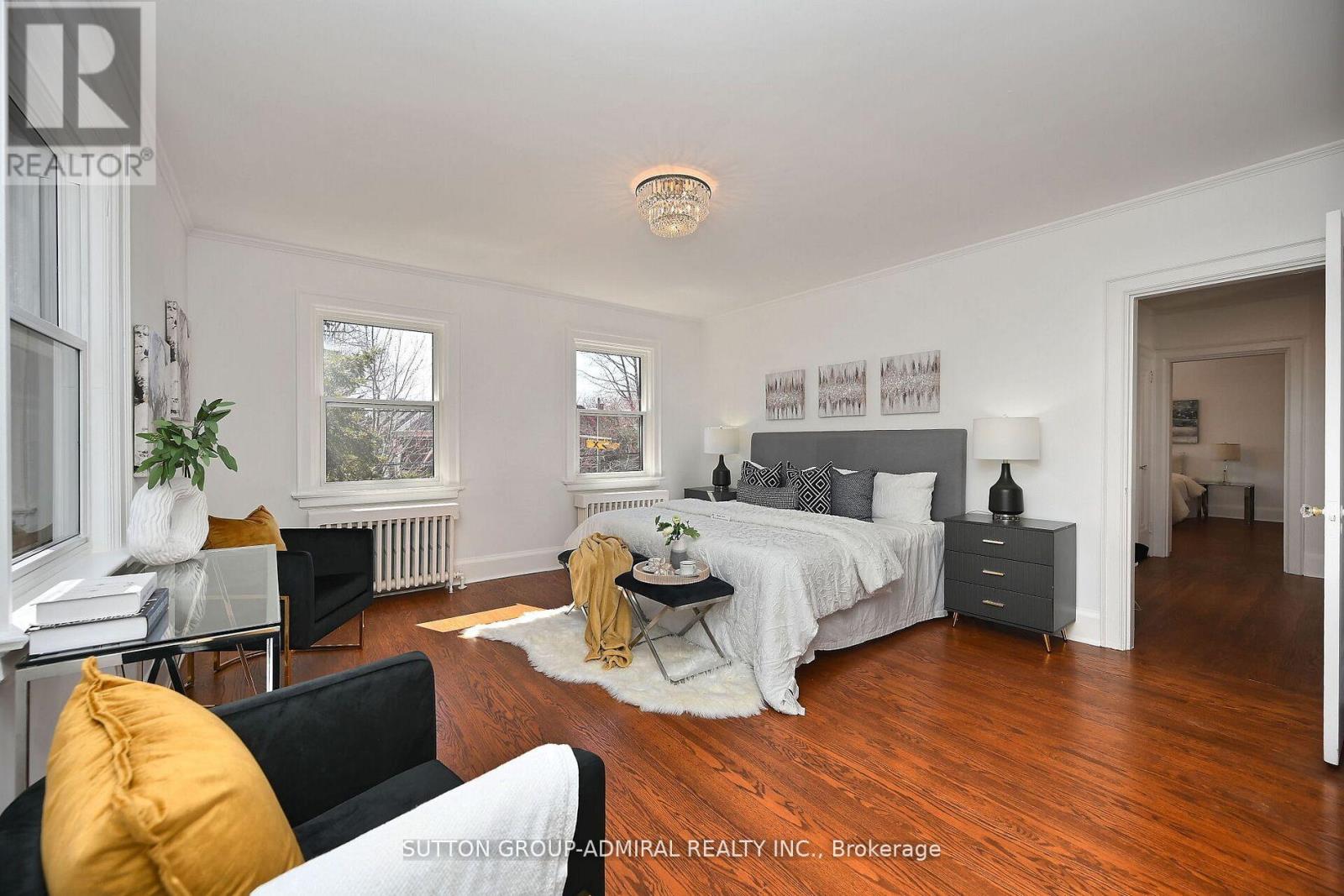 987 Royal York Road, Toronto, Ontario  M8X 2E8 - Photo 21 - W12208873