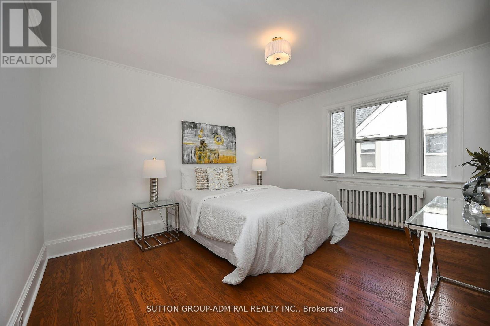 987 Royal York Road, Toronto, Ontario  M8X 2E8 - Photo 25 - W12208873