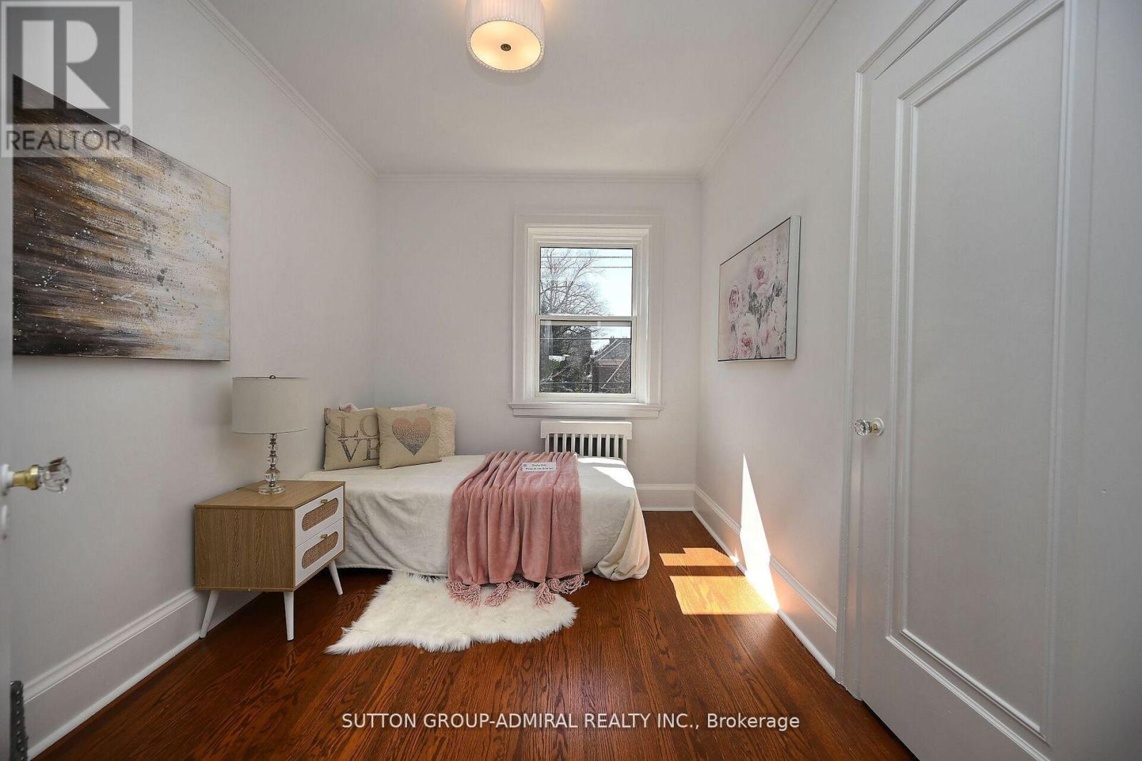 987 Royal York Road, Toronto, Ontario  M8X 2E8 - Photo 26 - W12208873
