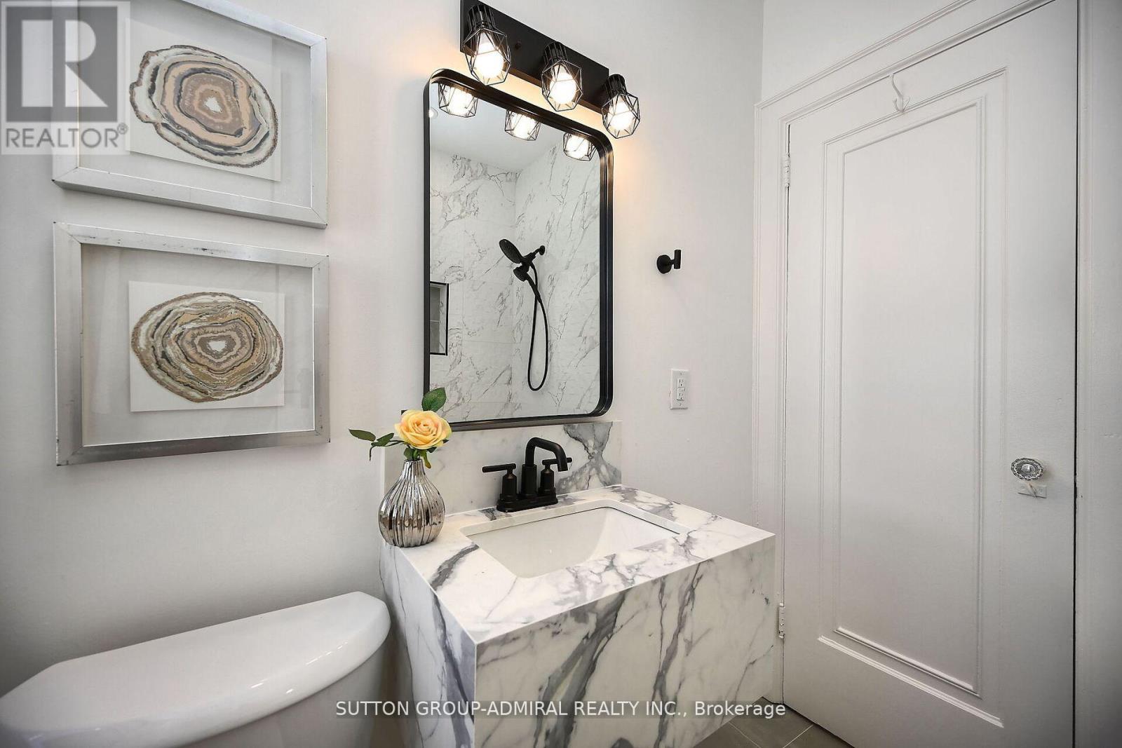 987 Royal York Road, Toronto, Ontario  M8X 2E8 - Photo 27 - W12208873