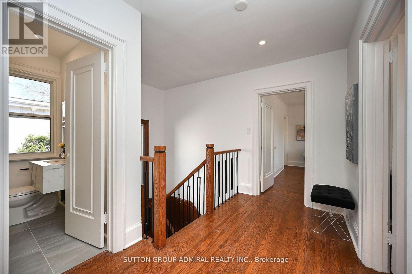 987 Royal York Road, Toronto, Ontario  M8X 2E8 - Photo 29 - W12208873