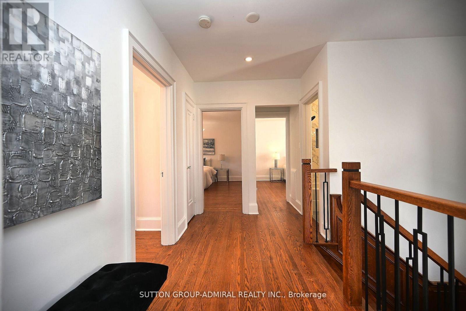 987 Royal York Road, Toronto, Ontario  M8X 2E8 - Photo 30 - W12208873