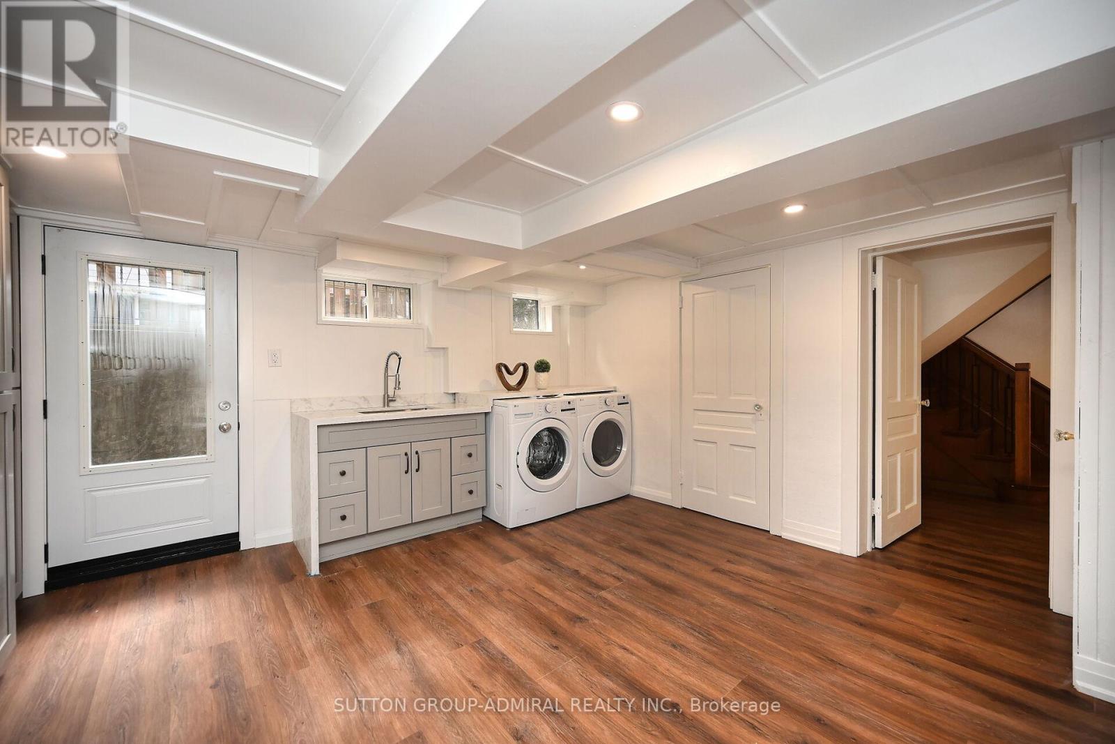 987 Royal York Road, Toronto, Ontario  M8X 2E8 - Photo 39 - W12208873